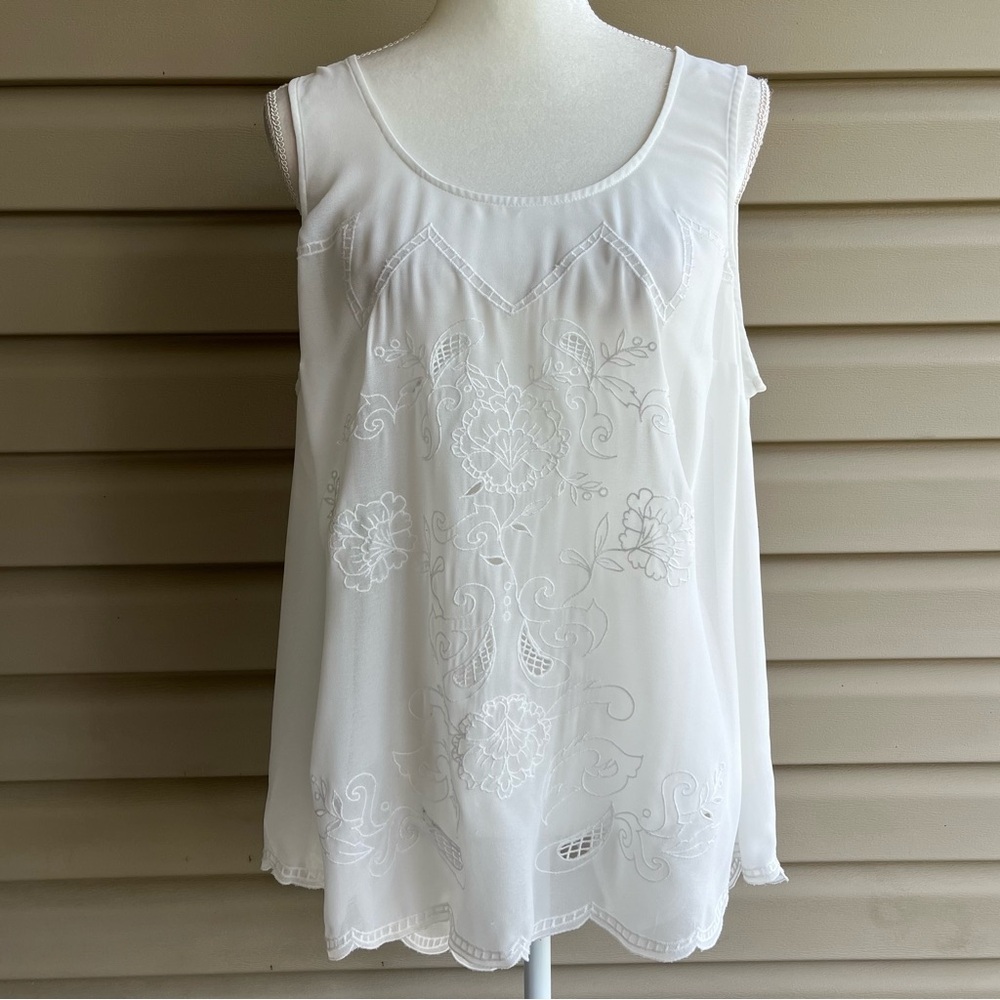 torrid White Embroidered Sleeveless Blouse